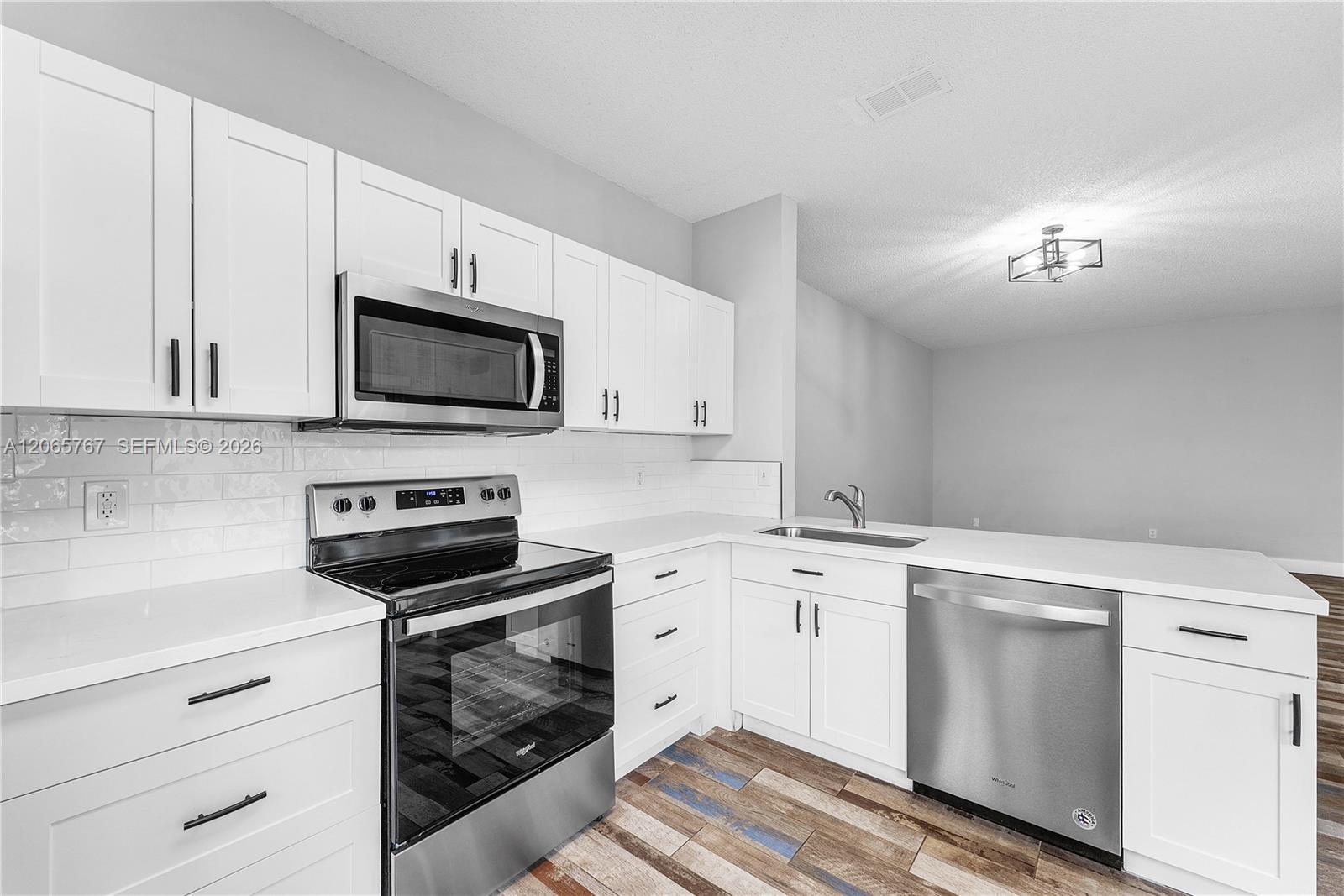 6649 Via Regina Boca Raton, FL 33433 - Photo 13 of 65 Gallery Image 13