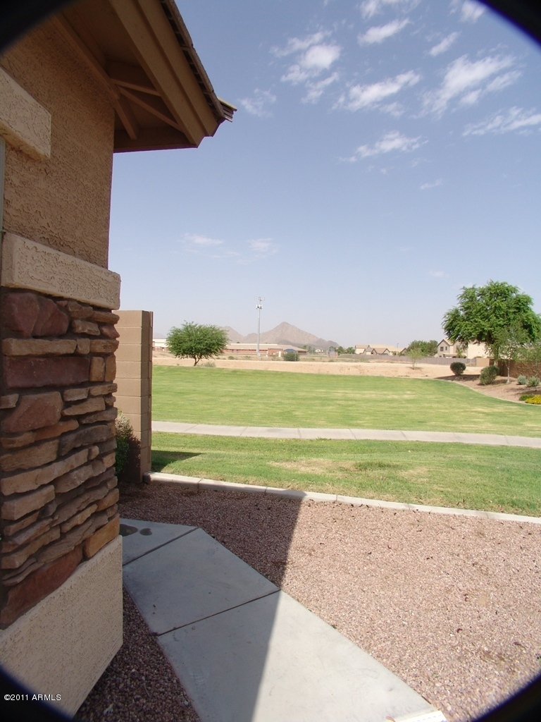 2217 West Tanner Ranch Road Queen Creek, AZ 85144 - Photo 3 of 24 No side neighbors!