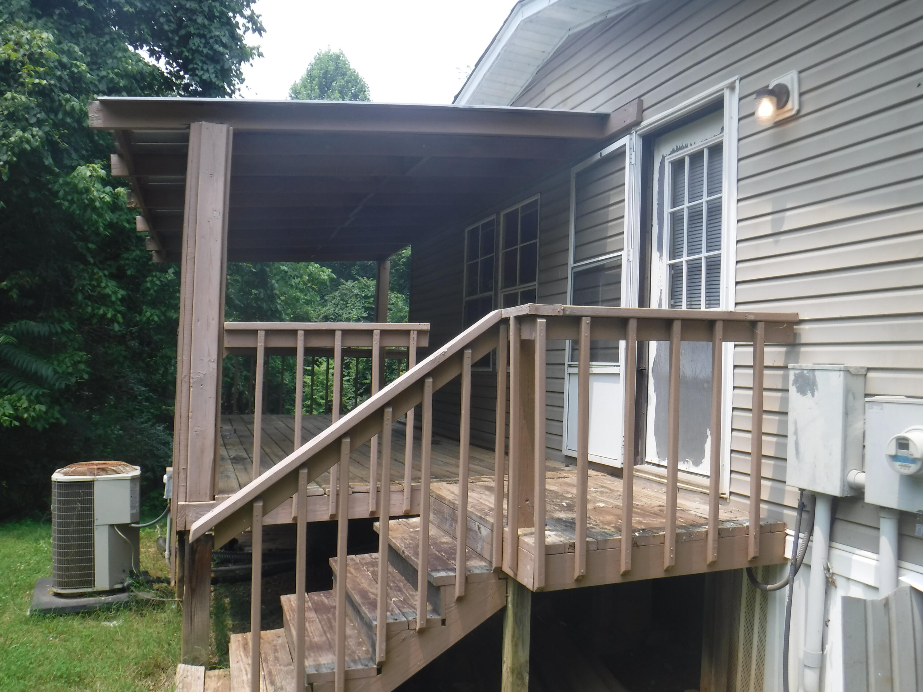 1130 Veteran Road Vinton, VA 24179 - Photo 16 of 18 side porch