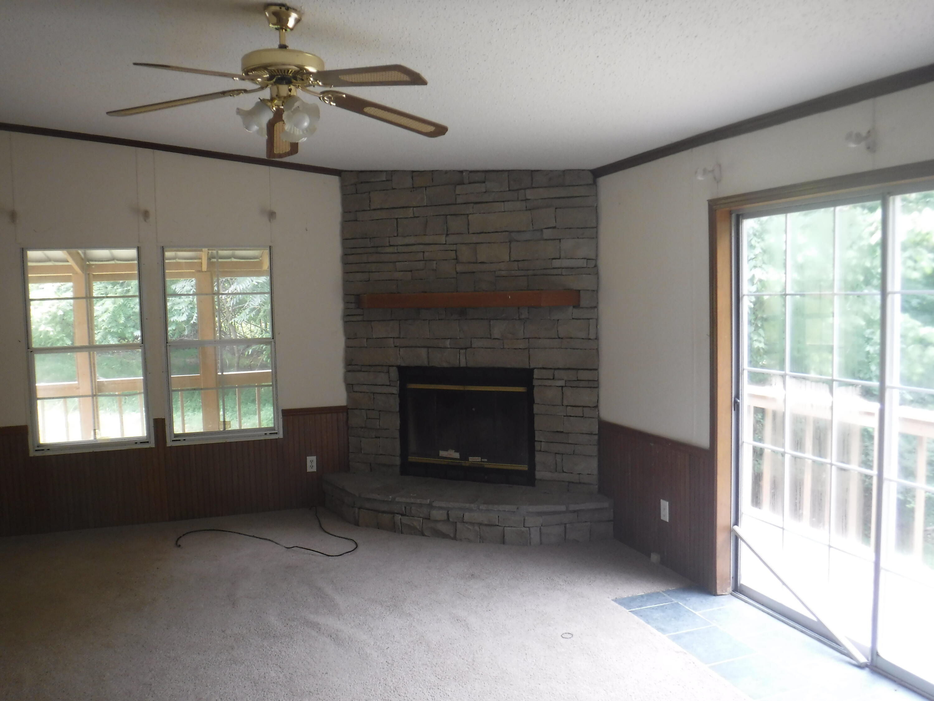 1130 Veteran Road Vinton, VA 24179 - Photo 4 of 18 den