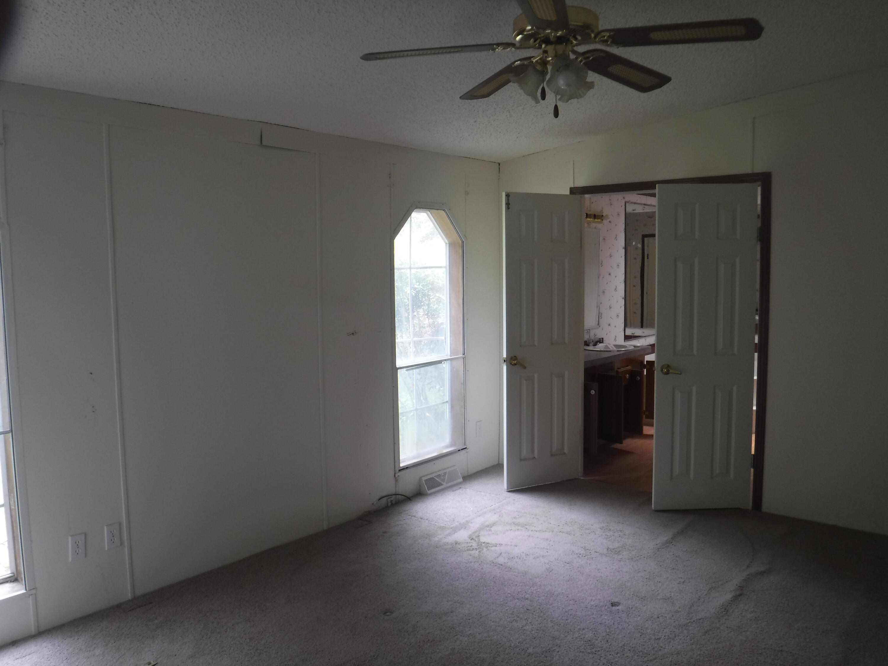 1130 Veteran Road Vinton, VA 24179 - Photo 8 of 18 main bedroom 3