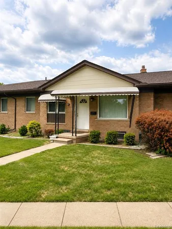 $134,900 | 8401 18 18 Mile Road, Unit 94, Sterling Heights, MI 48313