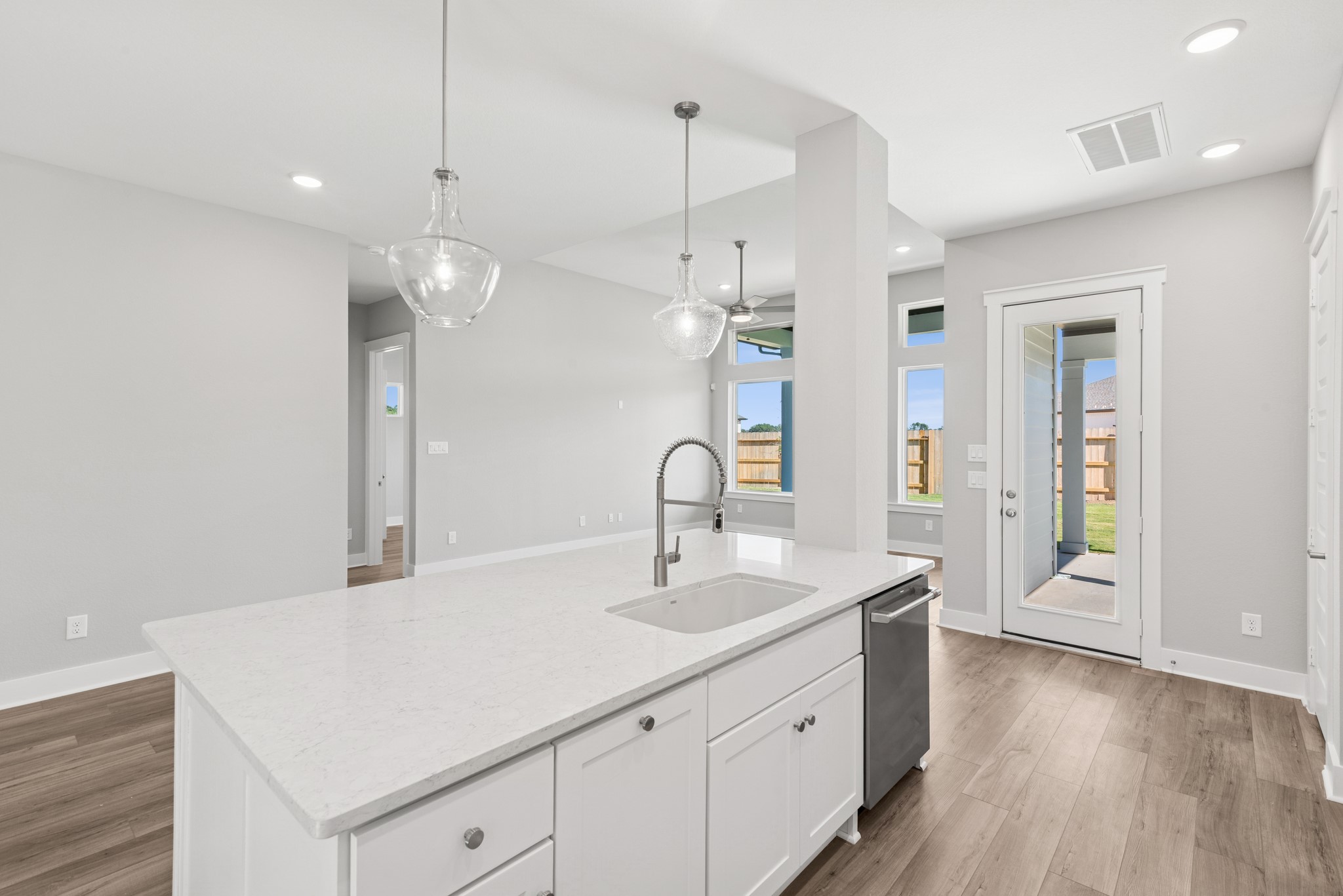 18623 Rumba Court Conroe, TX 77302 - Photo 30 of 48 a spacious bathroom with a sink a vanity and a mirror
