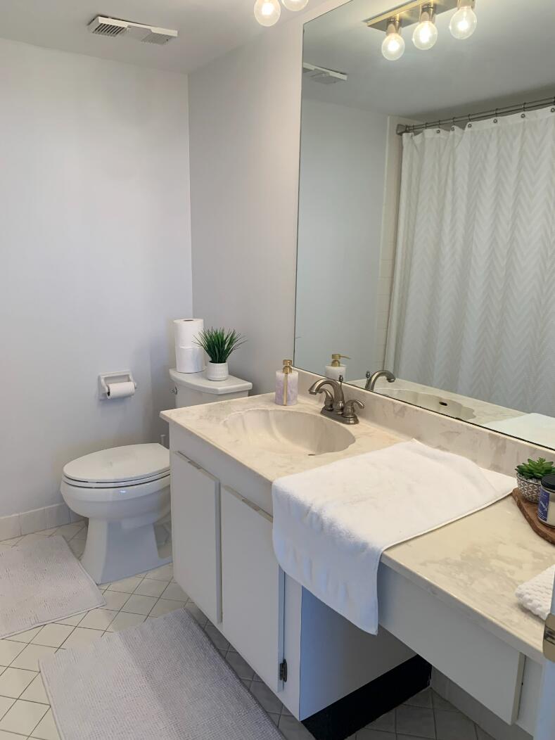 6463 La Costa Drive, Unit 404 Boca Raton, FL 33433 - Photo 17 of 17 guest bath