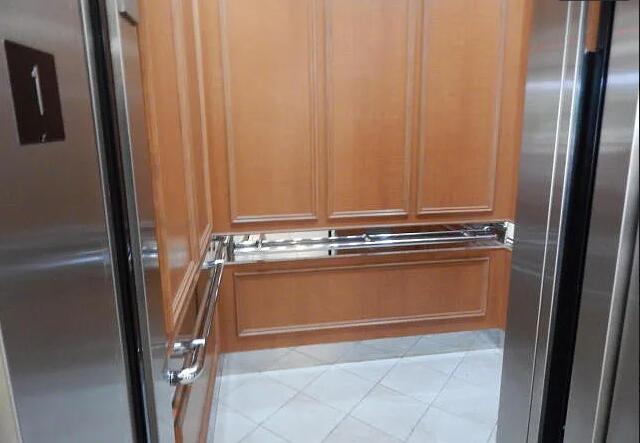 6463 La Costa Drive, Unit 404 Boca Raton, FL 33433 - Photo 5 of 17 Elevator
