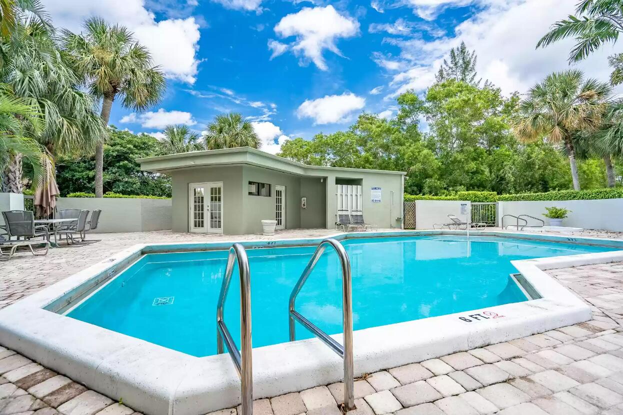 6463 La Costa Drive, Unit 404 Boca Raton, FL 33433 - Photo 6 of 17 Pool