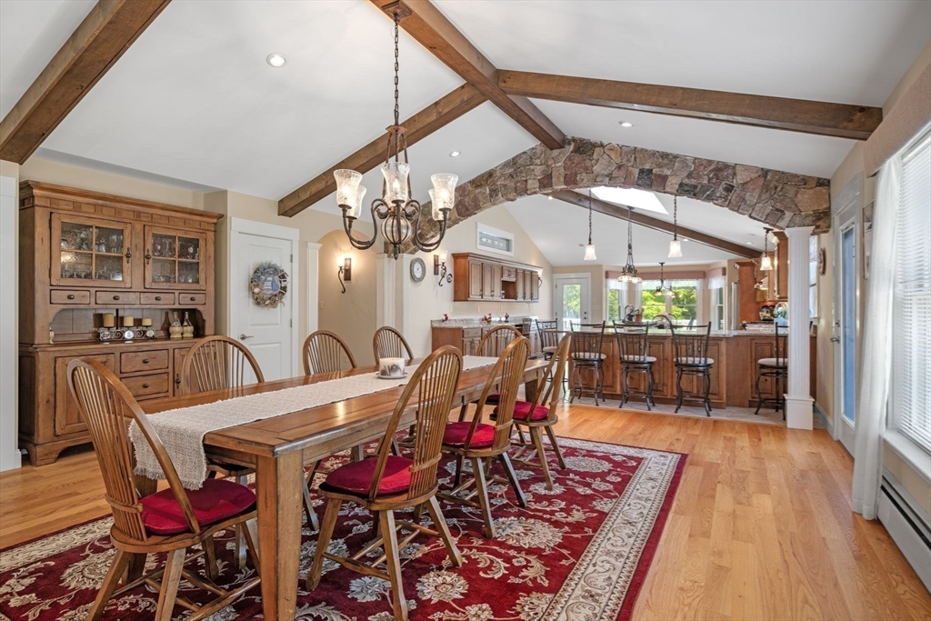 9 Oxford Road Gloucester, MA 01930 - Photo 10 of 41