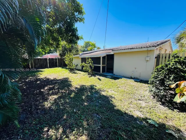 a view of an empty room with window