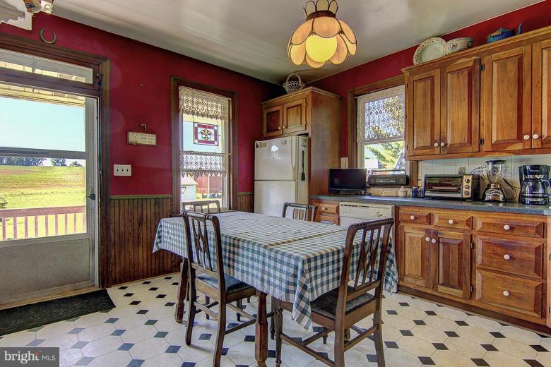 3754 Young Road Manchester, MD 21102 - Photo 11 of 30 Kitchen