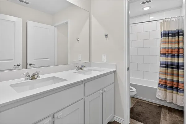 $3,200 | 8125 Danny Scarth Lane, Fort Worth, TX 76120