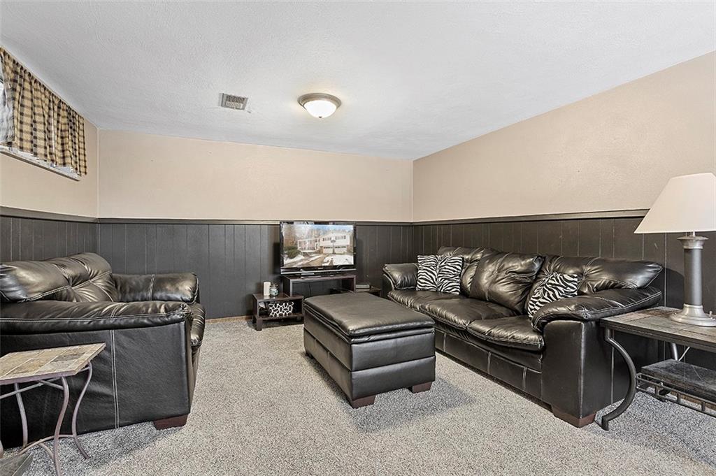 58 Ridgecrest Drive Pittsburgh, PA 15235 - Photo 20 of 24 Gallery Image 20