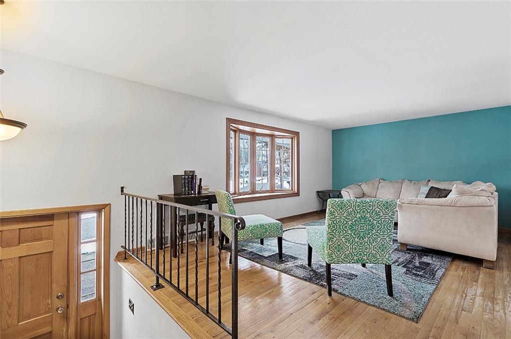 58 Ridgecrest Drive Pittsburgh, PA 15235 - Photo 4 of 24 Gallery Image 4