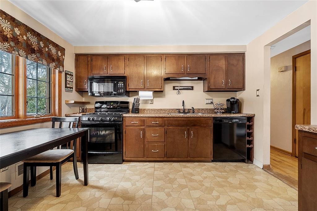 58 Ridgecrest Drive Pittsburgh, PA 15235 - Photo 8 of 24 Gallery Image 8
