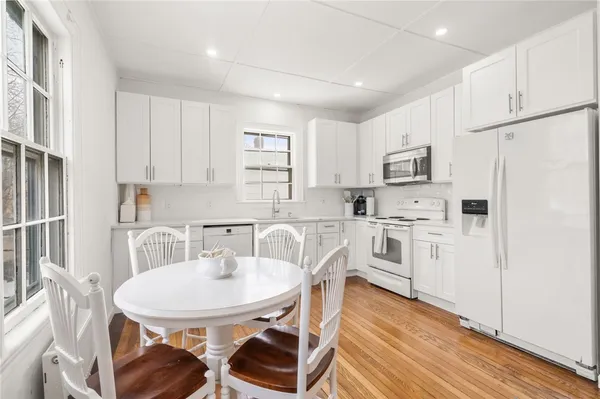 $12,000 | 42 Mann Avenue, Unit 2, Newport, RI 02840
