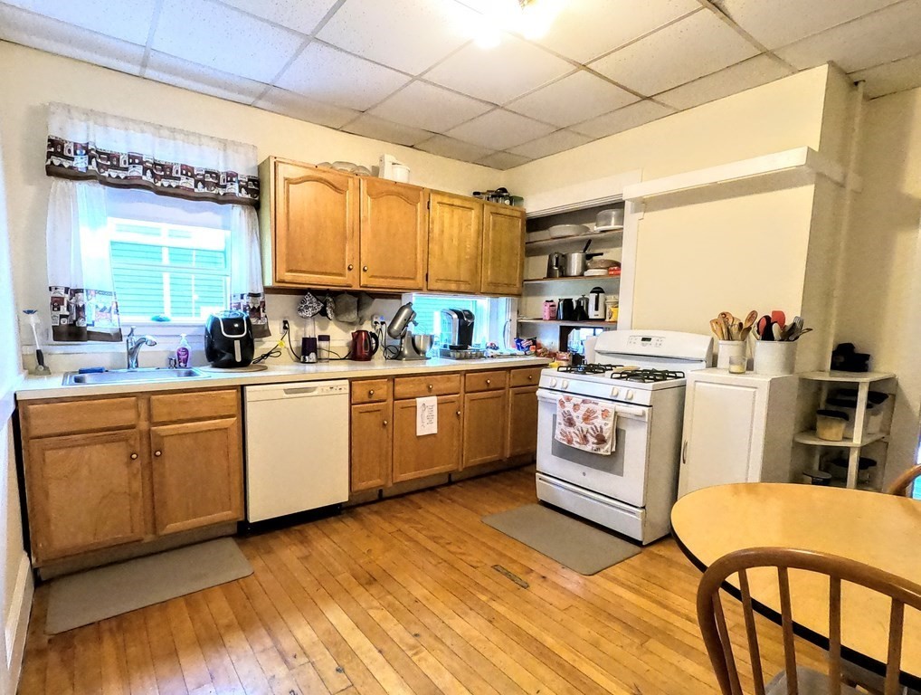 63 Manthorne Road Boston, MA 02132 - Photo 10 of 42 Gallery Image 10