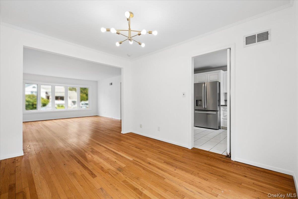 21 Primrose Road Scarsdale, NY 10583 - Photo 4 of 20 Gallery Image 4