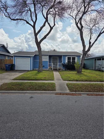 $1,400 | 729 Anderson Street, Corpus Christi, TX 78411
