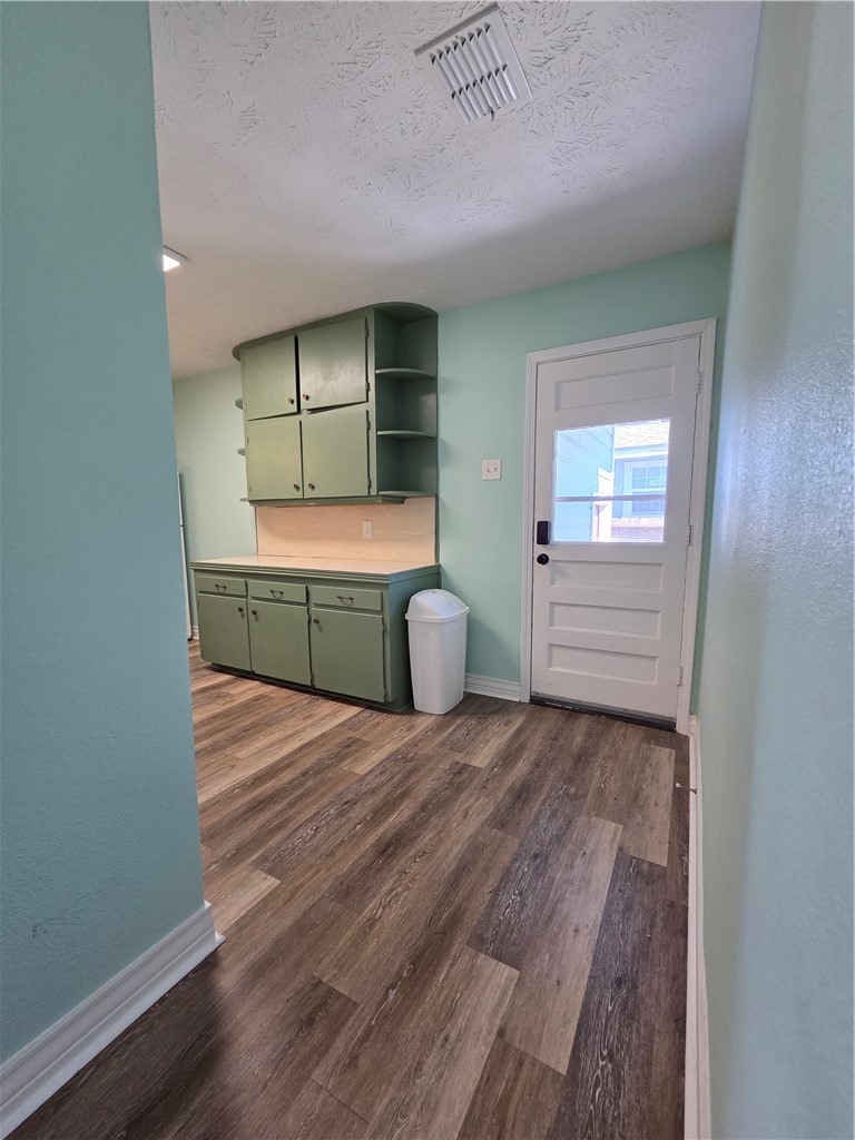 729 Anderson Street Corpus Christi, TX 78411 - Photo 4 of 11