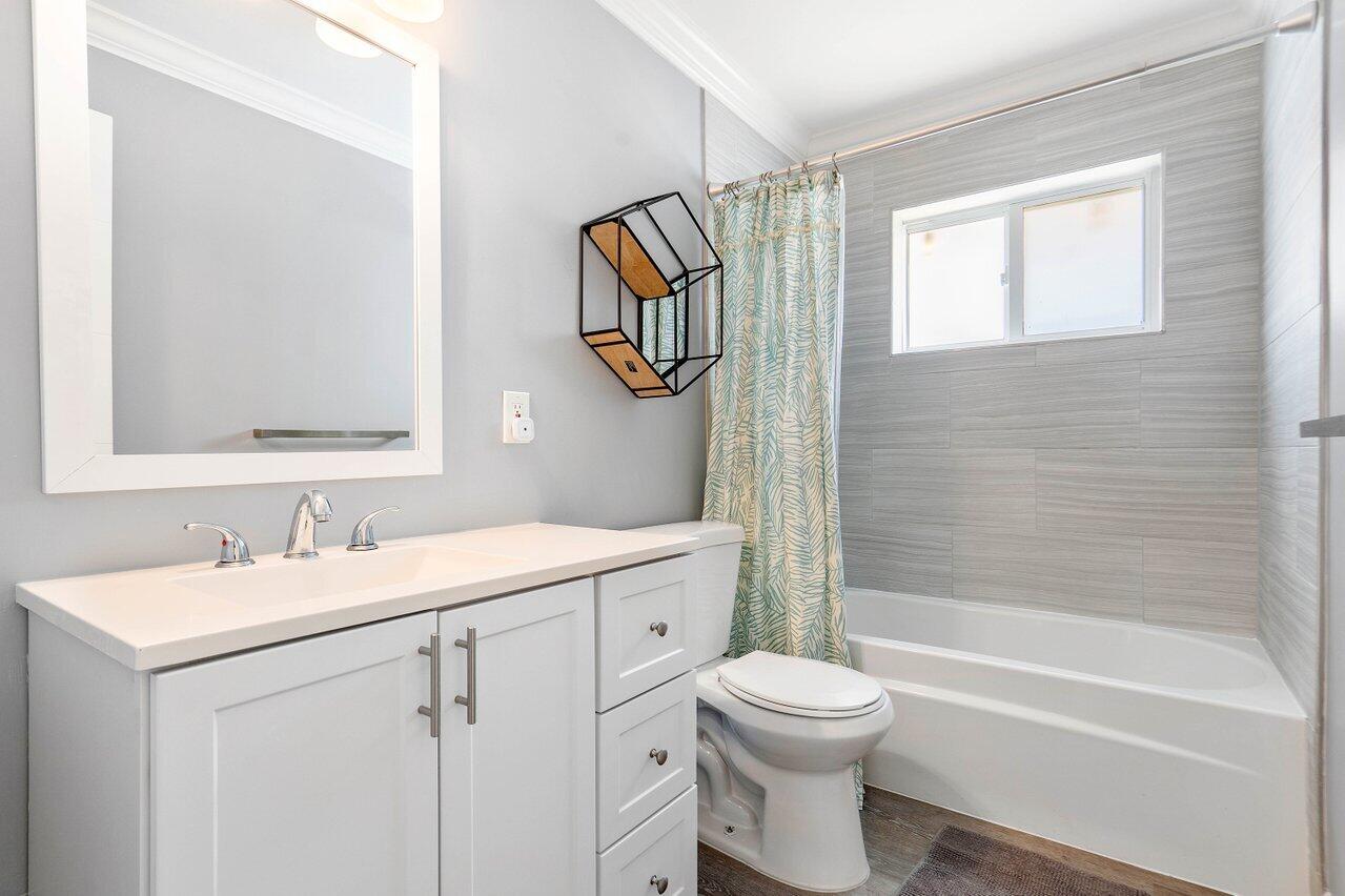 1351 Southwest 8th Street Boca Raton, FL 33486 - Photo 19 of 51 Bathroom #2