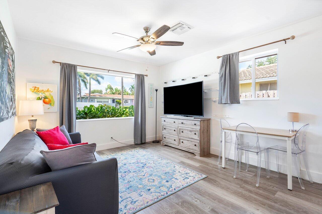 1351 Southwest 8th Street Boca Raton, FL 33486 - Photo 22 of 51 Guest/In-law Suite