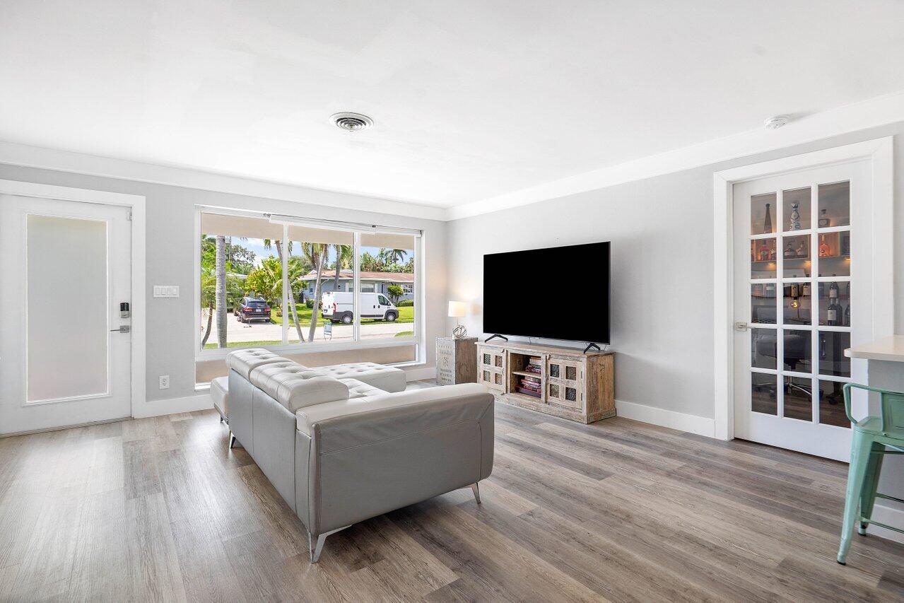 1351 Southwest 8th Street Boca Raton, FL 33486 - Photo 10 of 51 Living Area