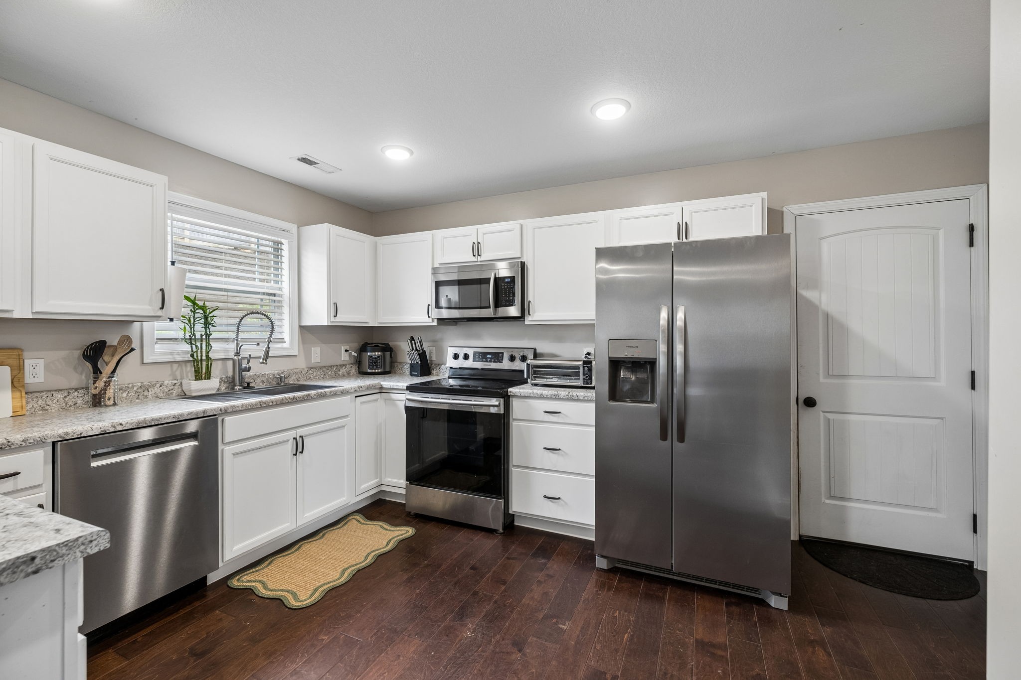 7923 Poplar Grove Lane Powell, TN 37849 - Photo 6 of 33