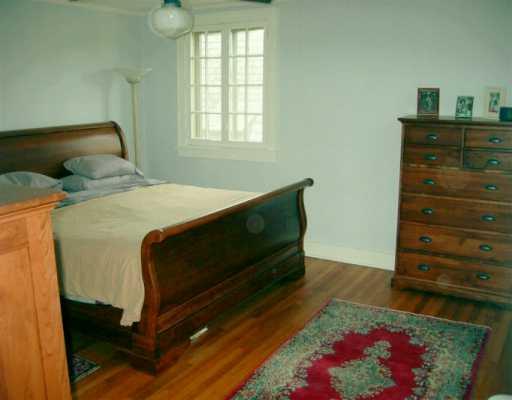1236 Murdoch Road Pittsburgh, PA 15217 - Photo 7 of 8 Master Bedroom.