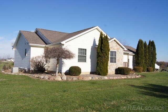3970 Skinner Lake Road Lapeer, MI 48446 - Photo 3 of 36