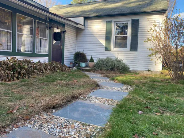 $259,900 | 886 Keene Road, Winchester, NH 03470