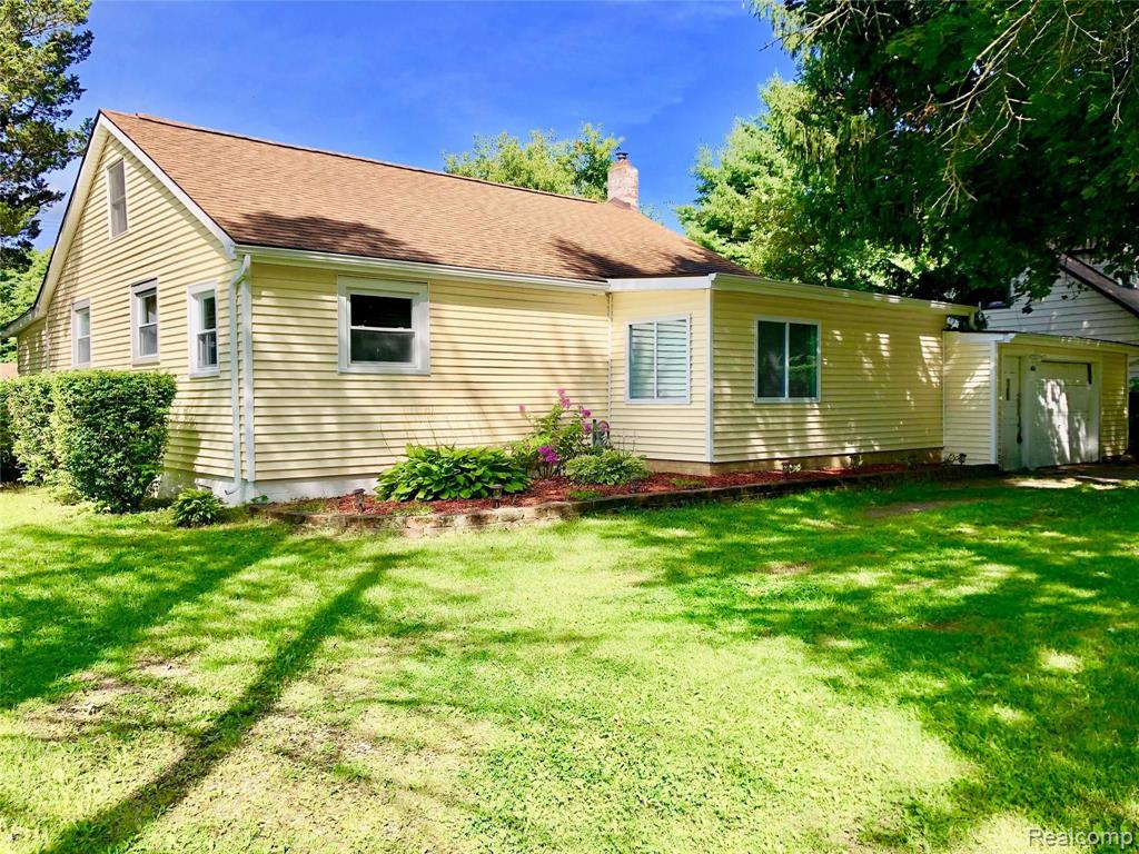 4635 Brott Road North Street, MI 48049 - Photo 2 of 22