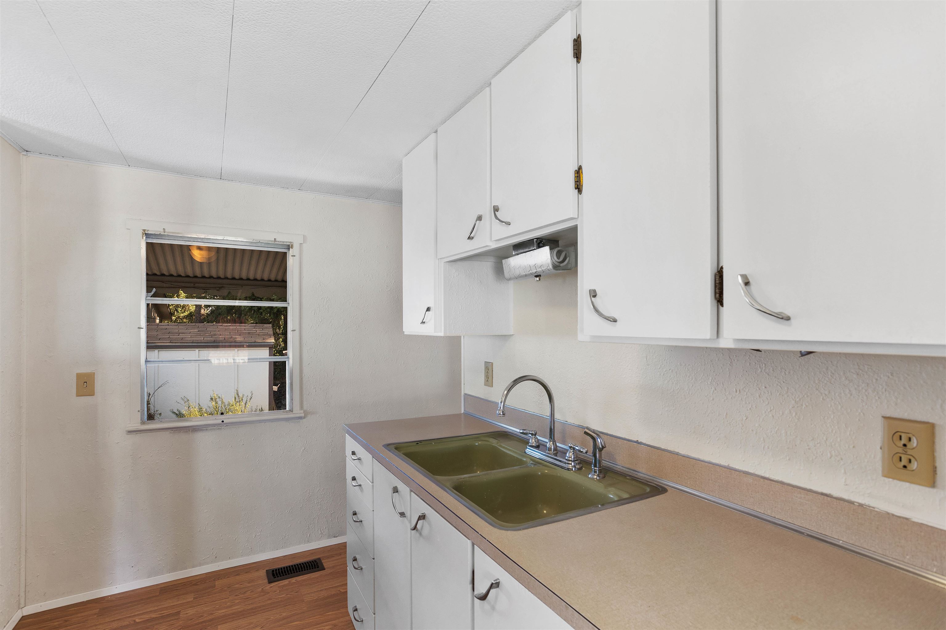 3803 West Greenwood Road, Unit 17A Spokane, WA 99224 - Photo 10 of 35