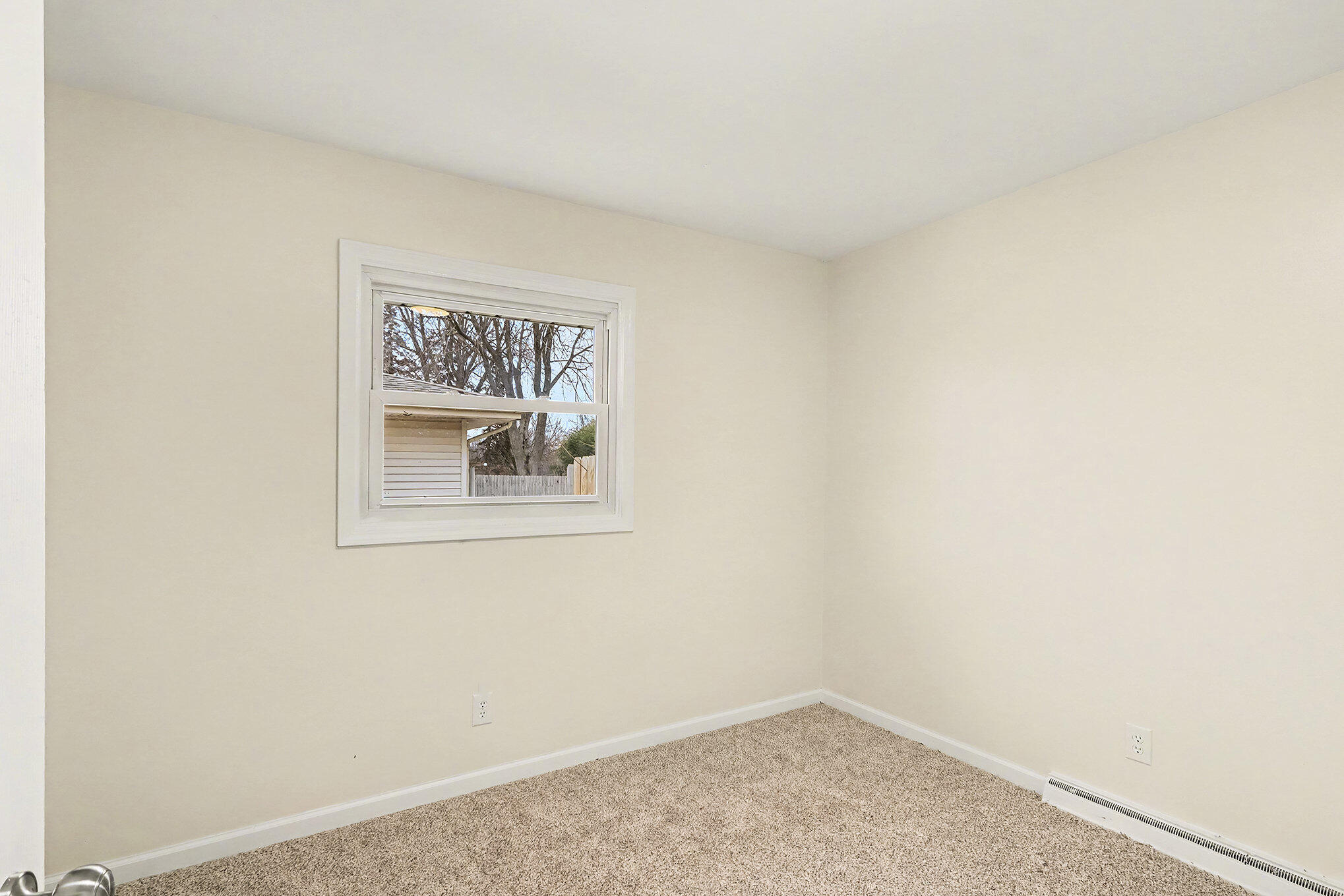 2334 Tamrack Street Kalamazoo, MI 49006 - Photo 13 of 23 008_file_148