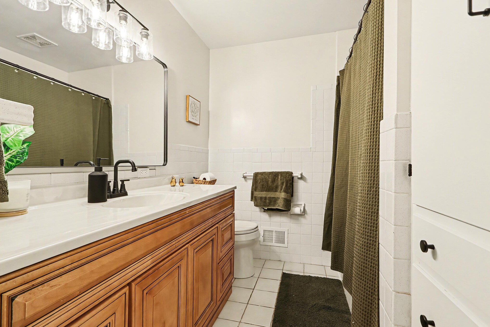 2334 Tamrack Street Kalamazoo, MI 49006 - Photo 17 of 23 012_file_246