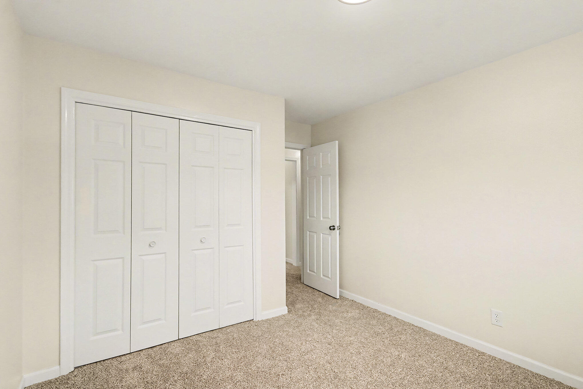 2334 Tamrack Street Kalamazoo, MI 49006 - Photo 20 of 23 006_file_920