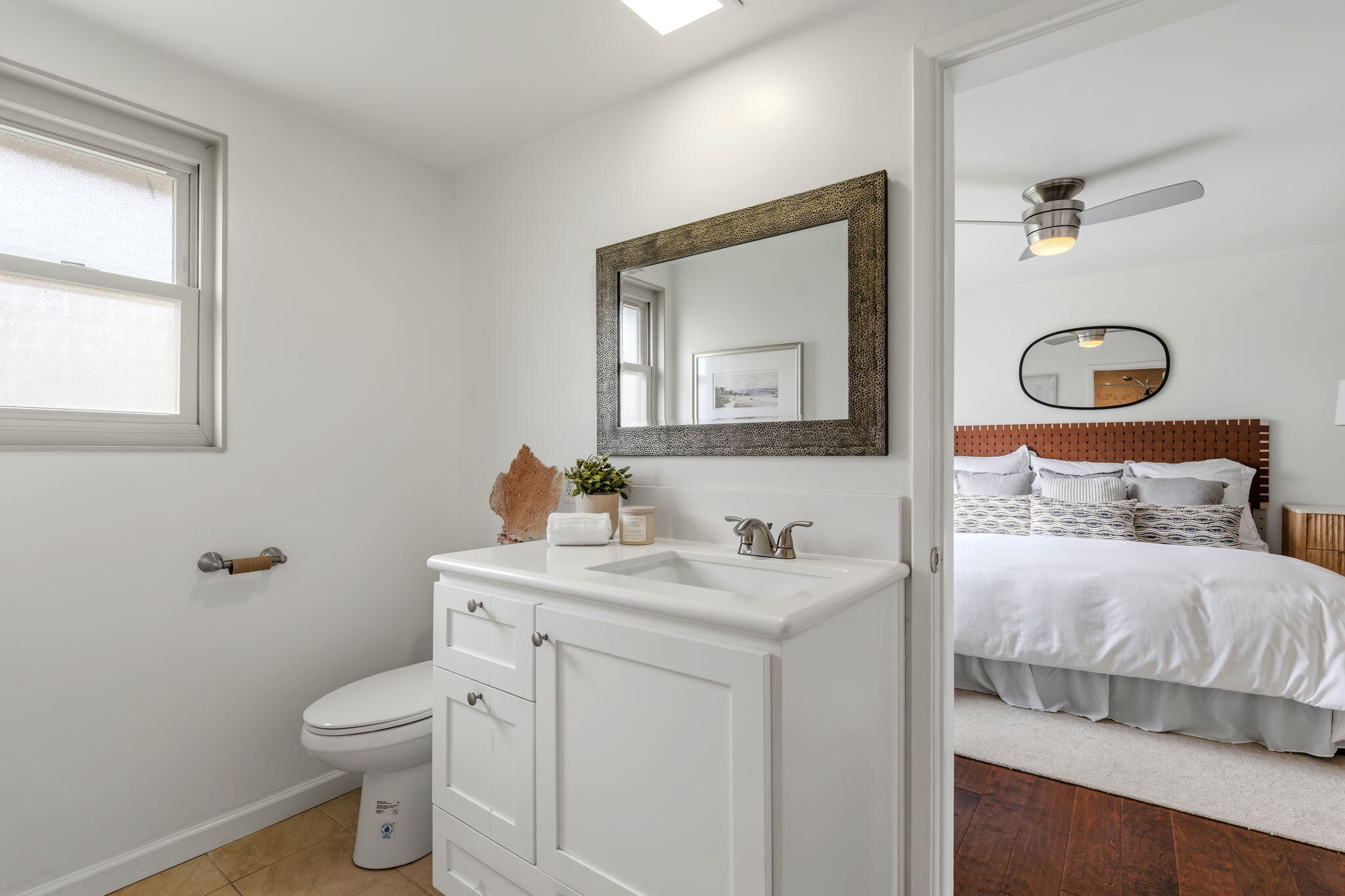 5950 Encina Road, Unit 2 Goleta, CA 93117 - Photo 21 of 37 21-Prmary Bathroom
