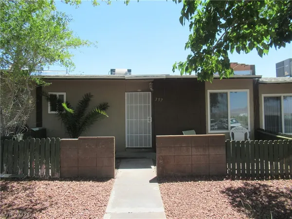 $1,300 | 357 East Van Wagenen Street, Henderson, NV 89015