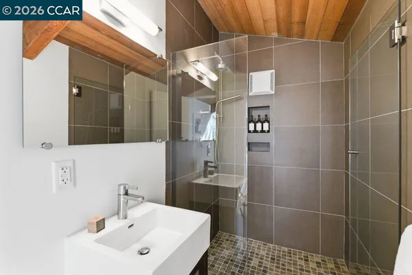 $5,250,000 | 240 Tappan Lane, Orinda, CA 94563