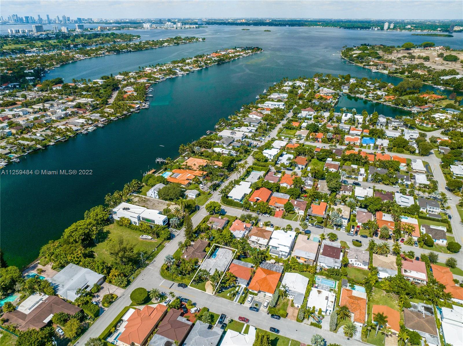 8810 Dickens Avenue Surfside, FL 33154 - Photo 15 of 15