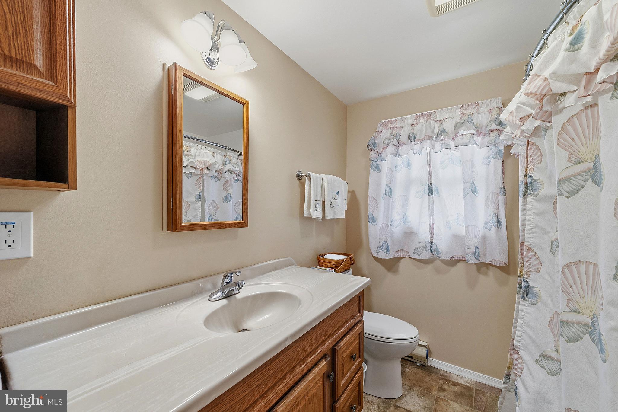 38 North Dupont Road Carneys Point, NJ 08069 - Photo 15 of 29
