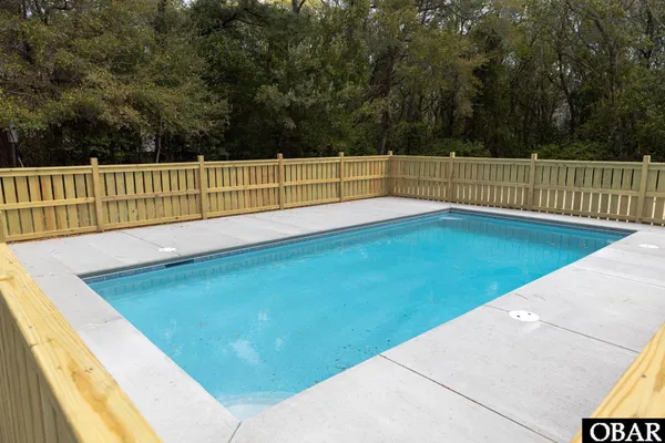 $850,000 | 318 Duck Road, Southern Shores, NC 27949