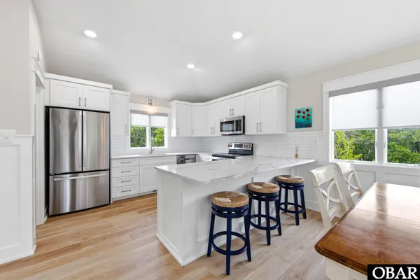 $850,000 | 318 Duck Road, Southern Shores, NC 27949