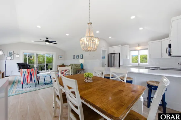 $850,000 | 318 Duck Road, Southern Shores, NC 27949