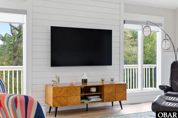 $850,000 | 318 Duck Road, Southern Shores, NC 27949