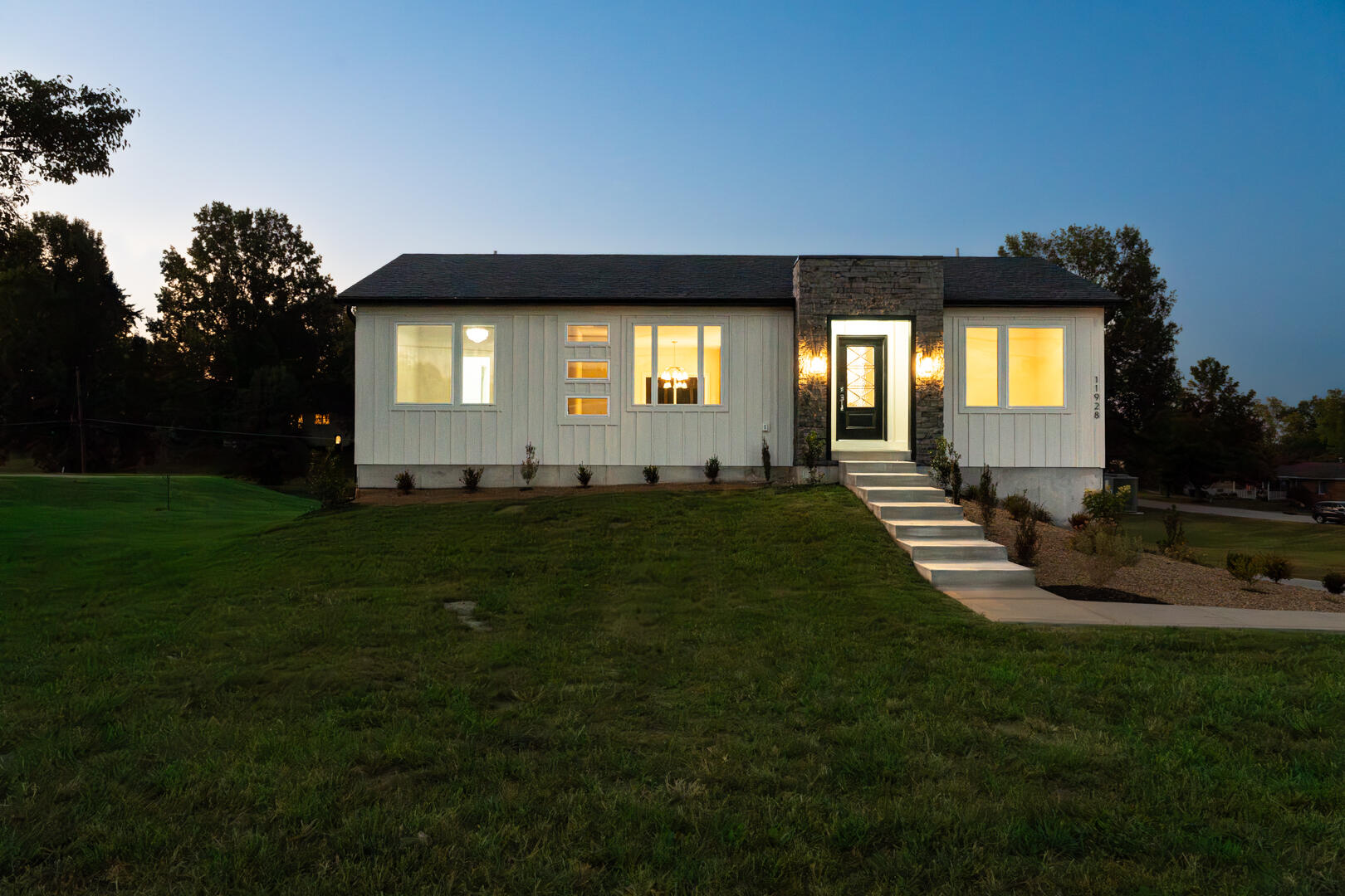 11928 Taylor Mill Road Independence, KY 41051 - Photo 2 of 27 A7402022-HDR