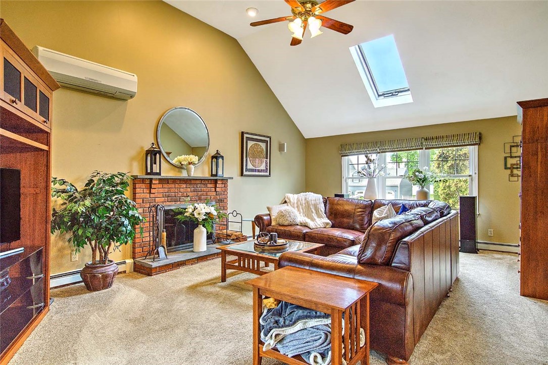 96 Windsong Road Cumberland, RI 02864 - Photo 18 of 50 Living room
