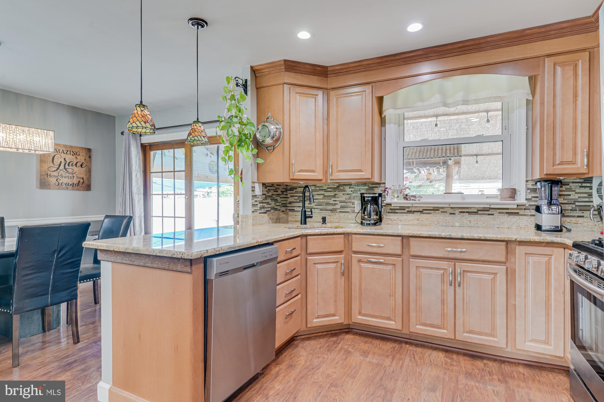 1047 Coronet Road Warminster, PA 18974 - Photo 16 of 50 Kitchen