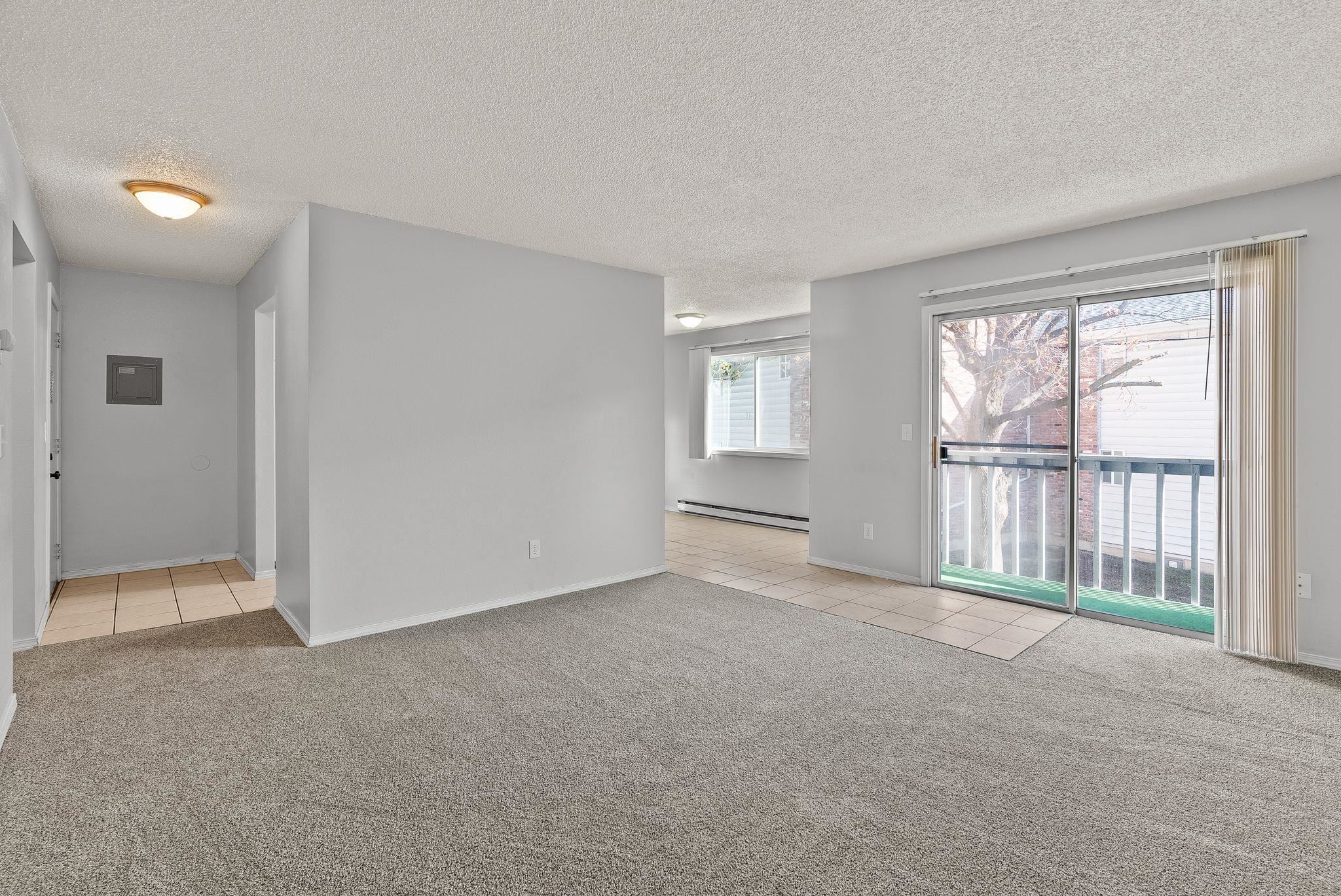 310 North Raymond Road, Unit D7 Spokane Valley, WA 99206 - Photo 5 of 19