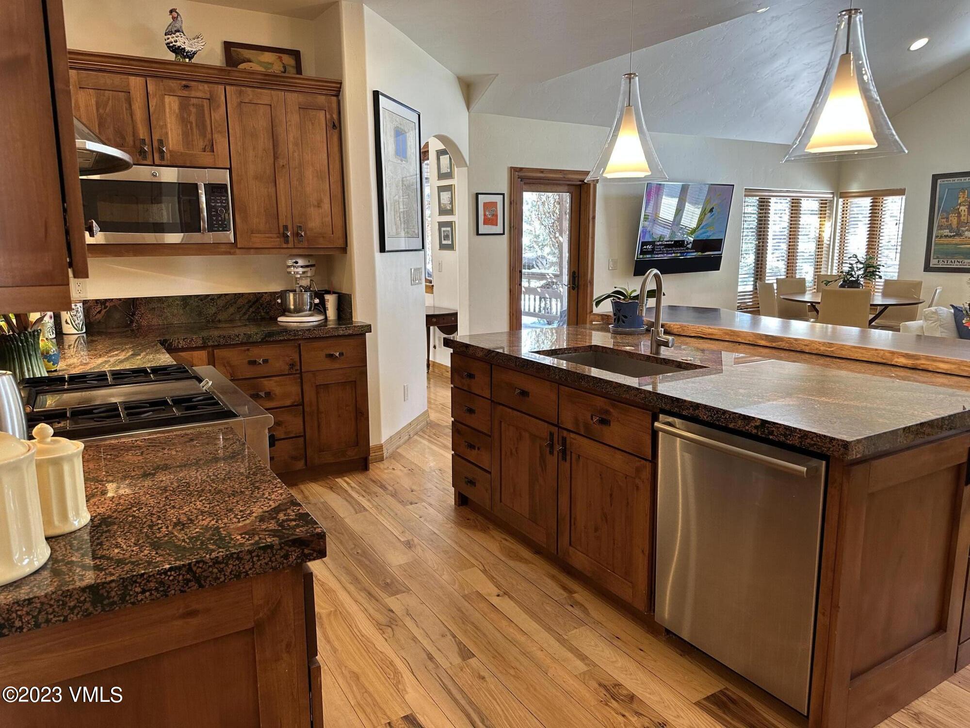 40 Miller Place Edwards, CO 81632 - Photo 9 of 25 40 Miller Pl Kitchen 2