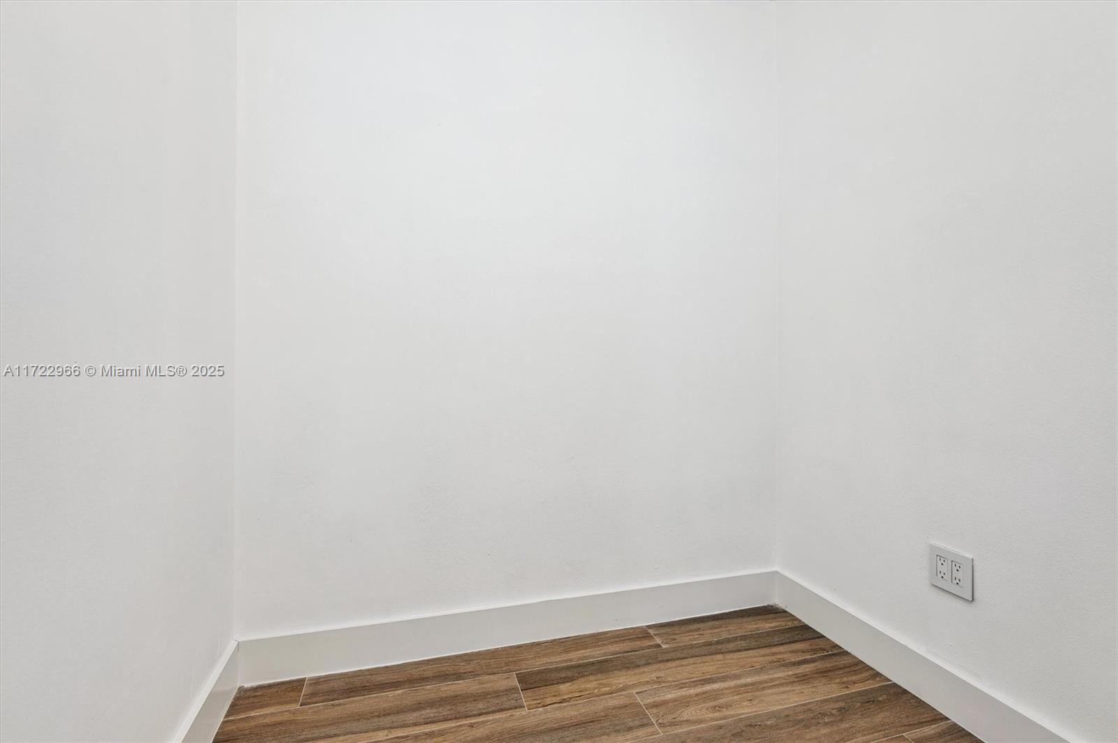 301 Sunrise Drive, Unit 3AW Key Biscayne, FL 33149 - Photo 19 of 23 a view of a small space