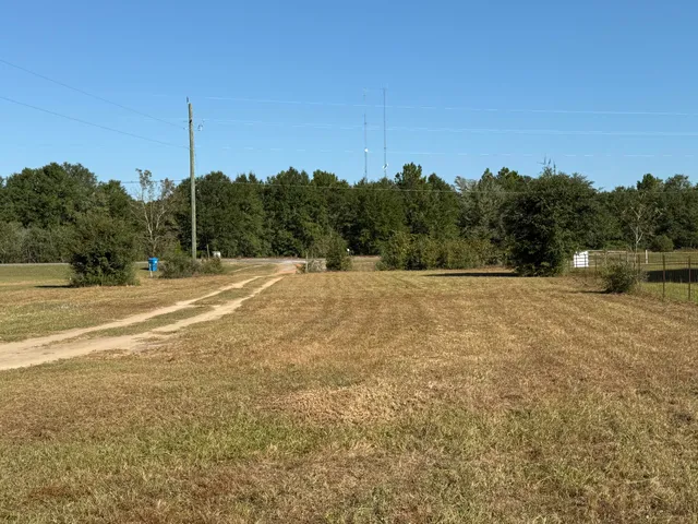 $1,600 | 12341 Highway 90, Holt, FL 32564